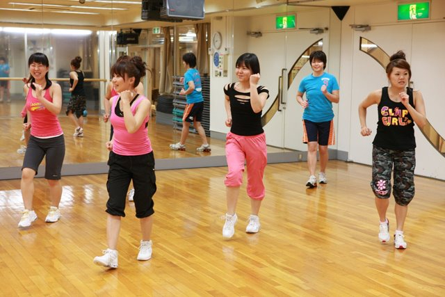 大阪ではたらく運動指導者・坂田純子の年中夢中なこと: 楽に・健康に・美しくが手に入るリズミック☆ウォーキングダンス【歩くこと】